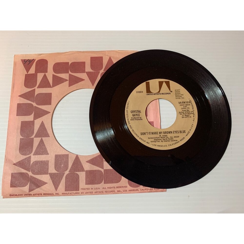Crystal Gayle 7" 45 RPM Vinyl Record Dont It Make My Brown Eyes Blue & Its All R